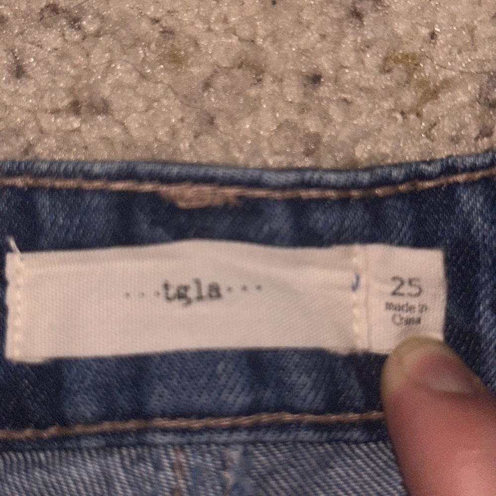 Women’s jean shorts - Picture 3 of 4